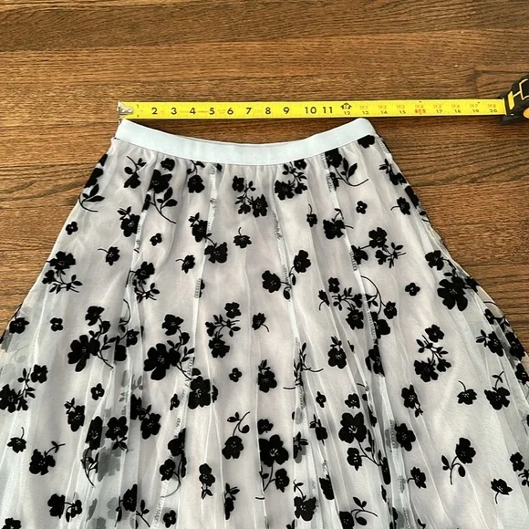 NWOT Chicwish 3D POSY LINED DOUBLE-LAYERED MESH MIDI SKIRT IN DUSTY BLUE XS - Picture 10 of 14